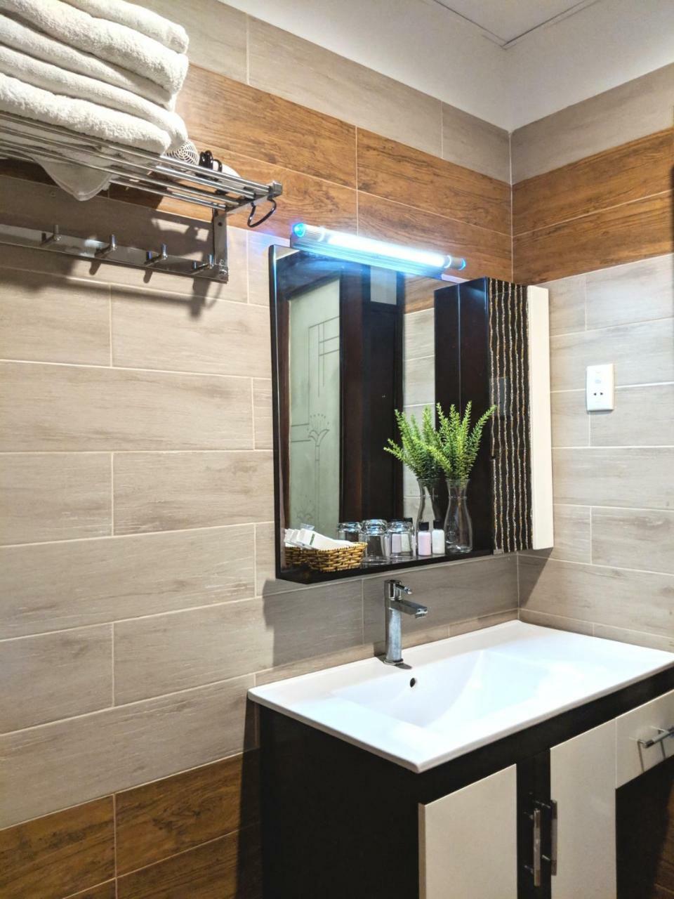 Green Suites Hotel Хошимин Экстерьер фото